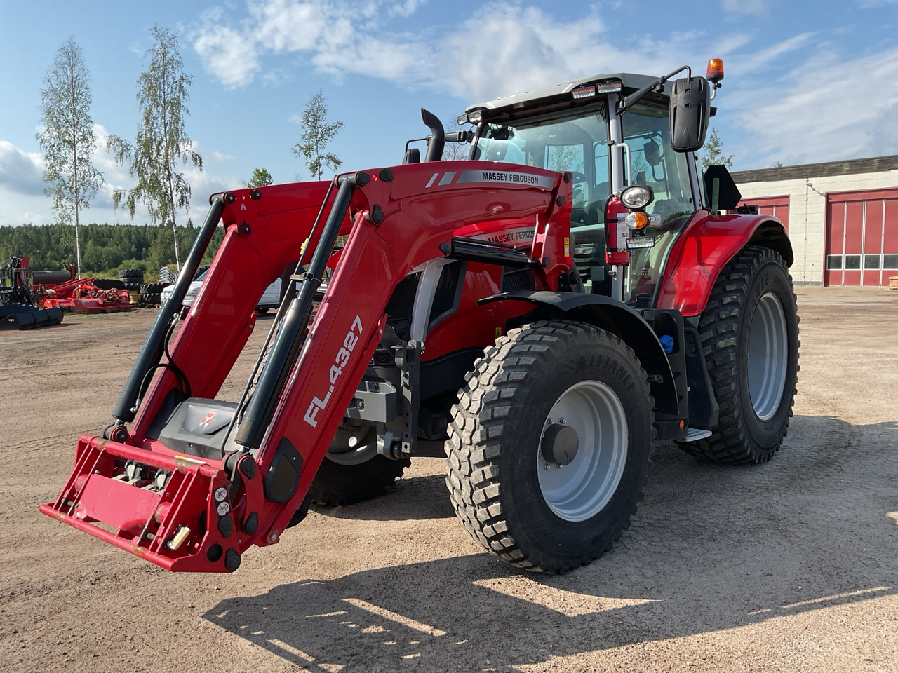 Massey Ferguson MF6S.155 - Tractor agricol: Foto 1 Massey Ferguson MF6S.155 - Tractor agricol: Foto 1