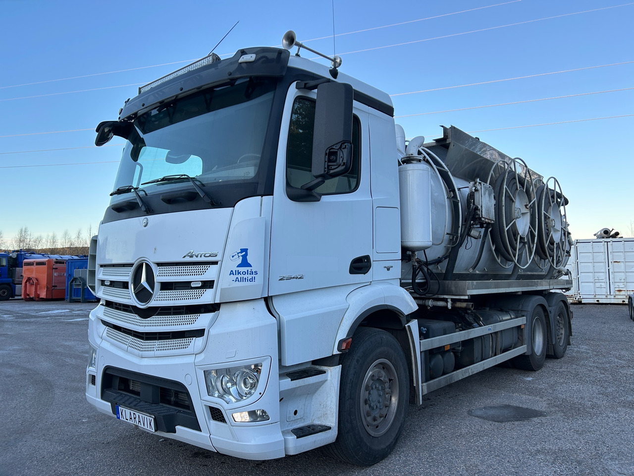 Mercedes-Benz 2542 - Maşină pentru vidanjări: Foto 1 Mercedes-Benz 2542 - Maşină pentru vidanjări: Foto 1