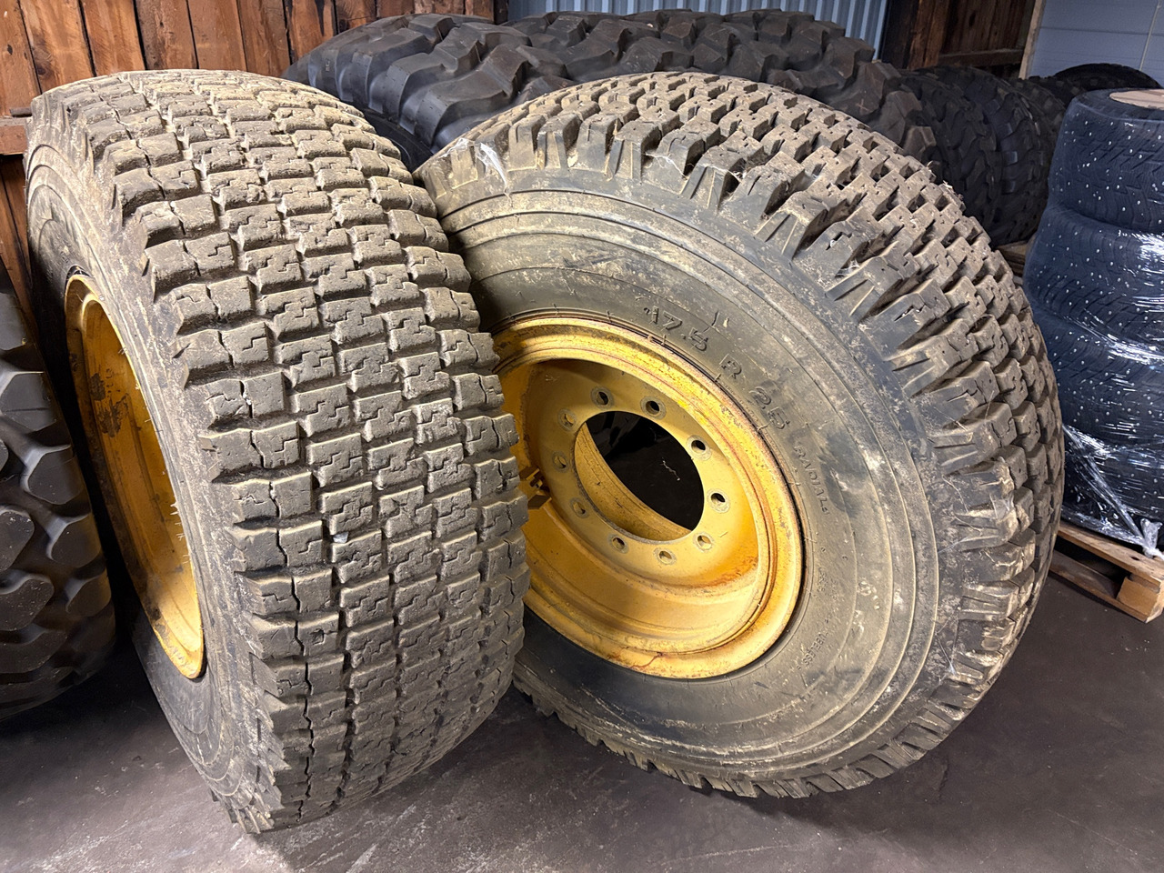 Nokian 17,5 R25 - Anvelopă pentru Utilaje constructii: Foto 1 Nokian 17,5 R25 - Anvelopă pentru Utilaje constructii: Foto 1