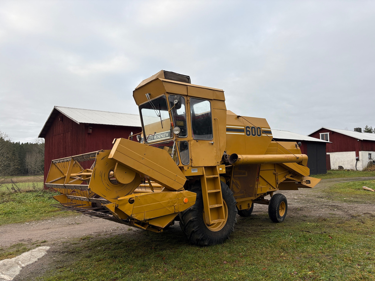 Sampo Rosenlew 600 - Combină de recoltat cereale: Foto 1 Sampo Rosenlew 600 - Combină de recoltat cereale: Foto 1