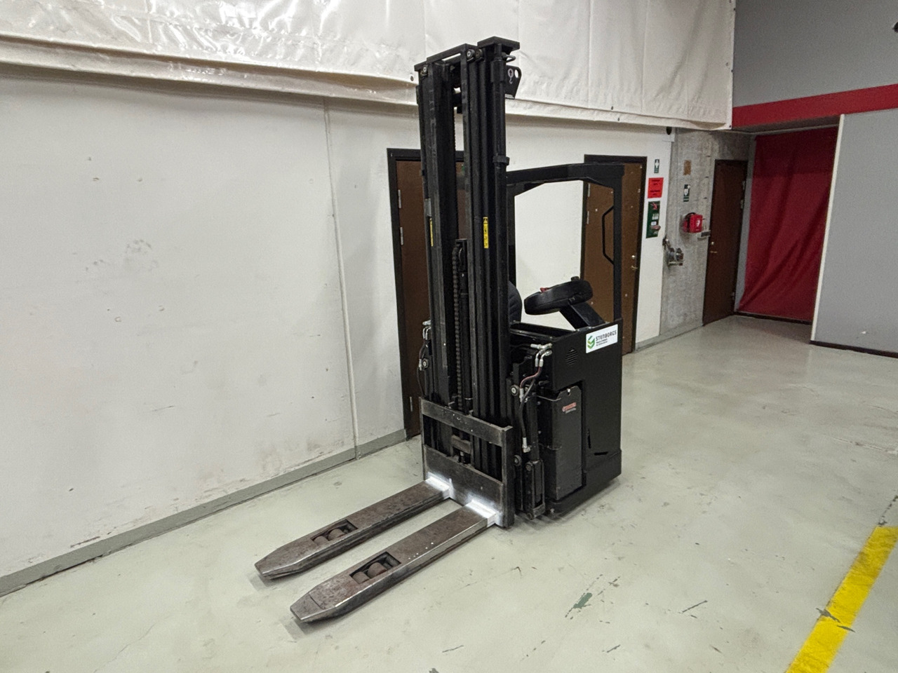 Mitsubishi SBS15NI - Stivuitor: Foto 1 Mitsubishi SBS15NI - Stivuitor: Foto 1