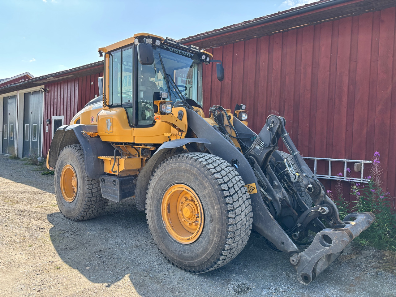 Volvo L60H - Încărcător frontal pe pneuri: Foto 1 Volvo L60H - Încărcător frontal pe pneuri: Foto 1