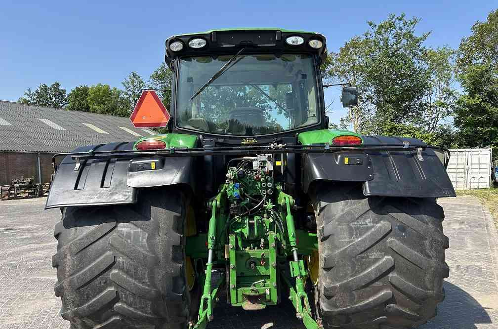 John Deere 6150R 6.150R - Tractor agricol: Foto 3 John Deere 6150R 6.150R - Tractor agricol: Foto 3