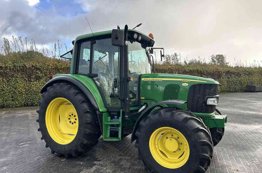 John Deere 6220 premium, 7500 uur MARGEPRIJS - Tractor agricol: Foto 4 John Deere 6220 premium, 7500 uur MARGEPRIJS - Tractor agricol: Foto 4