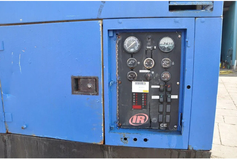 Ingersoll Rand Compressor 9270 of 9/270 Cummins ISL - Maşină de foraj: Foto 3 Ingersoll Rand Compressor 9270 of 9/270 Cummins ISL - Maşină de foraj: Foto 3