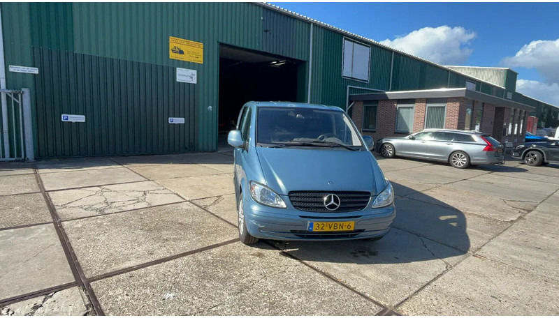 Mercedes-Benz Vito Vito 120 V6 3.0 CDI achter deuren - Autoutilitară compactă: Foto 5 Mercedes-Benz Vito Vito 120 V6 3.0 CDI achter deuren - Autoutilitară compactă: Foto 5