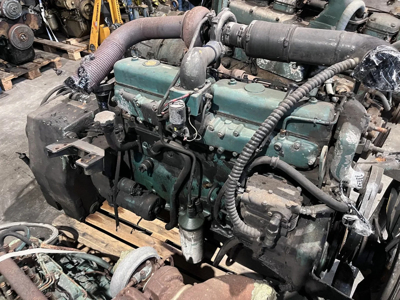 Volvo TD70G met scheeps keerkoppeling - Motor pentru Camion: Foto 2 Volvo TD70G met scheeps keerkoppeling - Motor pentru Camion: Foto 2