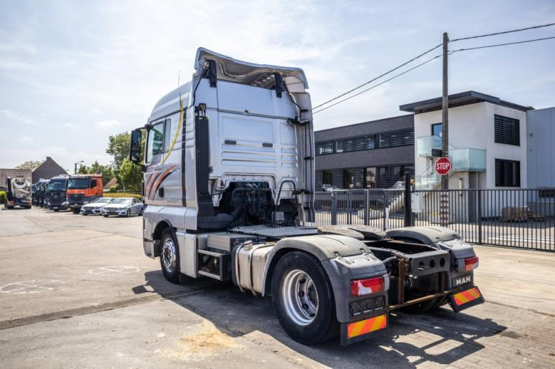 MAN TGX 18.480 XLX BLS+INTARDER+EURO 5 - Cap tractor: Foto 3 MAN TGX 18.480 XLX BLS+INTARDER+EURO 5 - Cap tractor: Foto 3