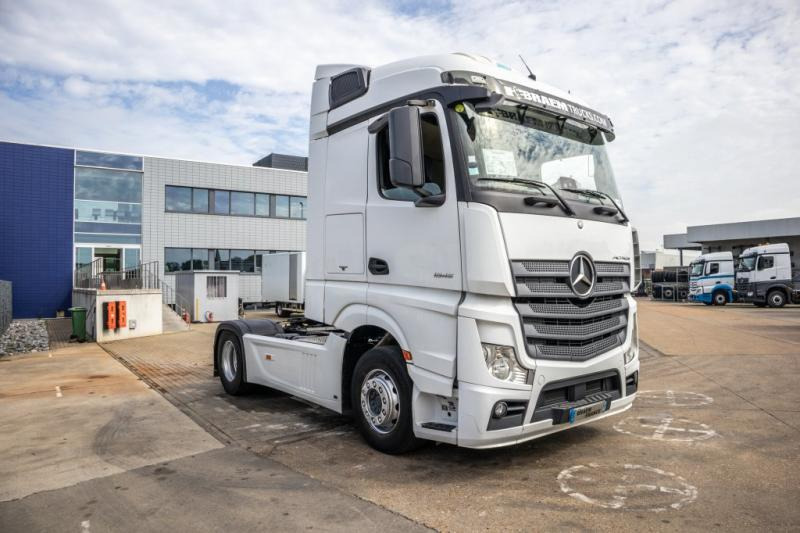 Mercedes ACTROS 1845 LS+VOITH - Cap tractor: Foto 4 Mercedes ACTROS 1845 LS+VOITH - Cap tractor: Foto 4