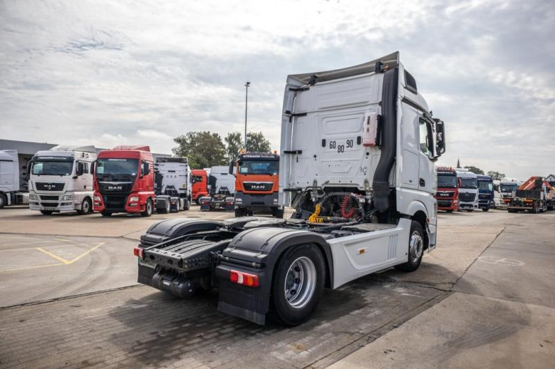 Mercedes ACTROS 1845 LS+VOITH - Cap tractor: Foto 3 Mercedes ACTROS 1845 LS+VOITH - Cap tractor: Foto 3