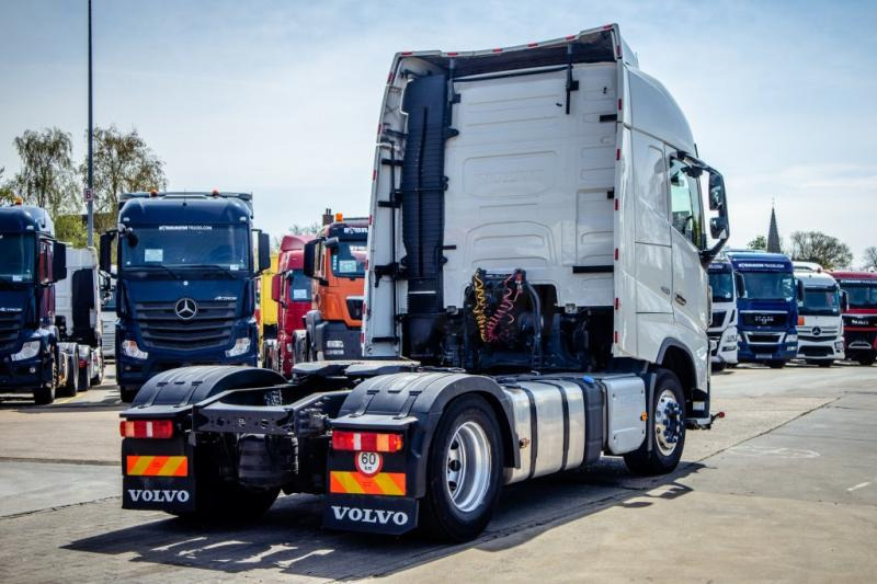 Volvo FH 420 - Cap tractor: Foto 3 Volvo FH 420 - Cap tractor: Foto 3