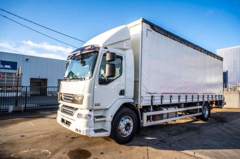 DAF LF 55.250 - Camion cu prelată: Foto 1 DAF LF 55.250 - Camion cu prelată: Foto 1