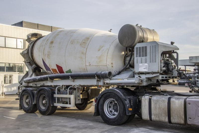 DE BUF BETON MIXER/MALAXEUR/MISCHER 10m3+MOTOR/MOTEUR - Semiremorcă betonieră: Foto 2 DE BUF BETON MIXER/MALAXEUR/MISCHER 10m3+MOTOR/MOTEUR - Semiremorcă betonieră: Foto 2