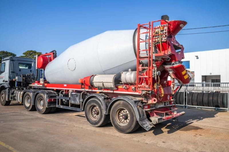 DE BUF BETON MIXER/MALAXEUR/MISCHER 12M3 - Semiremorcă betonieră: Foto 4 DE BUF BETON MIXER/MALAXEUR/MISCHER 12M3 - Semiremorcă betonieră: Foto 4