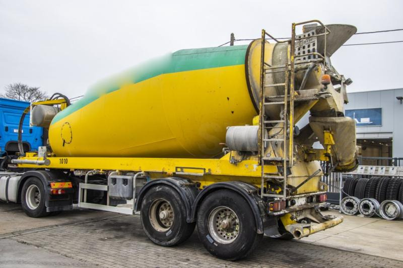DEBUF BETON MIXER/MALAXEUR/MISCHER-12M³ - Semiremorcă betonieră: Foto 4 DEBUF BETON MIXER/MALAXEUR/MISCHER-12M³ - Semiremorcă betonieră: Foto 4