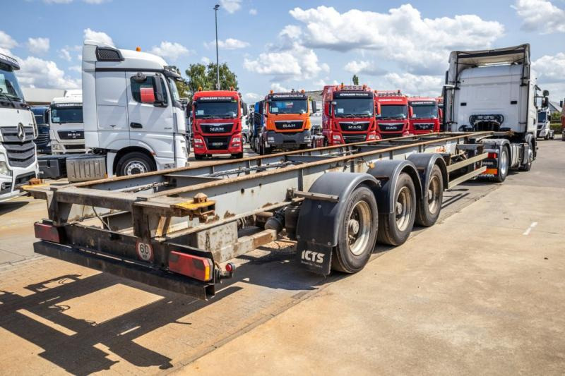 Fruehauf CONTAINERCHASSIS 40' - Semiremorcă transport containere/ Swap body: Foto 4 Fruehauf CONTAINERCHASSIS 40' - Semiremorcă transport containere/ Swap body: Foto 4