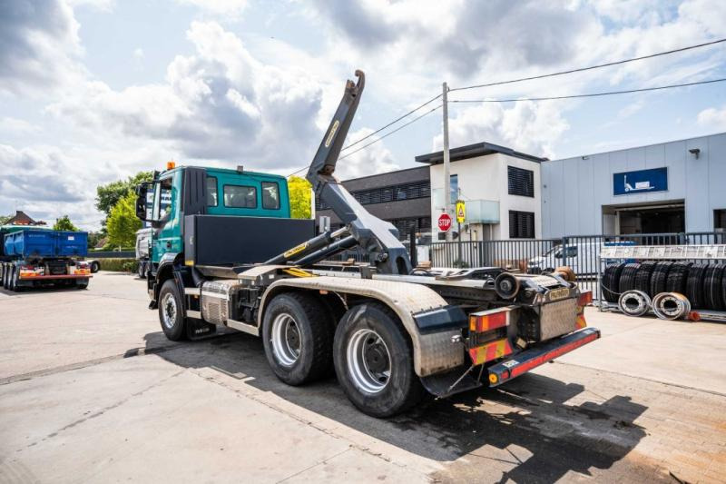 Iveco TRAKKER 360-6x4-PALFINGER - Camion cu cârlig: Foto 5 Iveco TRAKKER 360-6x4-PALFINGER - Camion cu cârlig: Foto 5