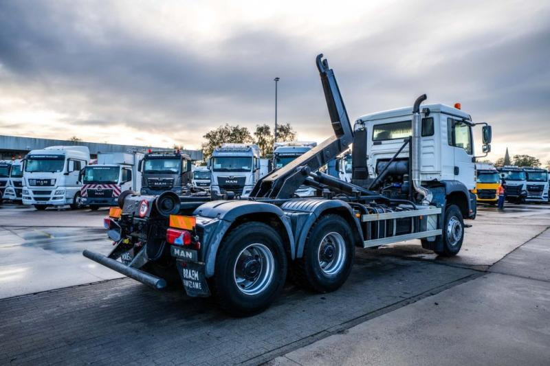 MAN TGA 33.360 BB - Camion cu cârlig: Foto 4 MAN TGA 33.360 BB - Camion cu cârlig: Foto 4