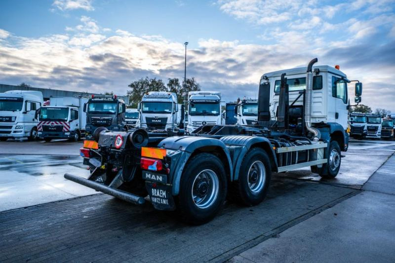 Camion cu cârlig MAN TGA 33.360 BB: Foto 9 Camion cu cârlig MAN TGA 33.360 BB: Foto 9