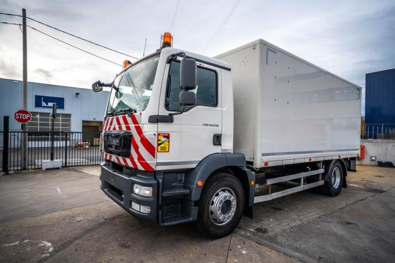 MAN TGM 18.250 BL - 76 868 KM - Camion furgon: Foto 1 MAN TGM 18.250 BL - 76 868 KM - Camion furgon: Foto 1