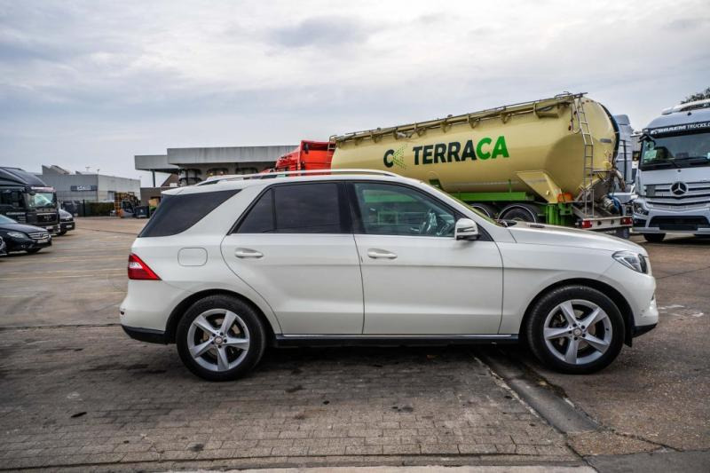 Mercedes-Benz ML 250 CDI - Berlină/ Sedan: Foto 3 Mercedes-Benz ML 250 CDI - Berlină/ Sedan: Foto 3