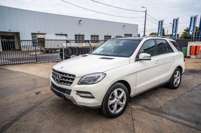 Mercedes-Benz ML 250 CDI - Berlină/ Sedan: Foto 1 Mercedes-Benz ML 250 CDI - Berlină/ Sedan: Foto 1