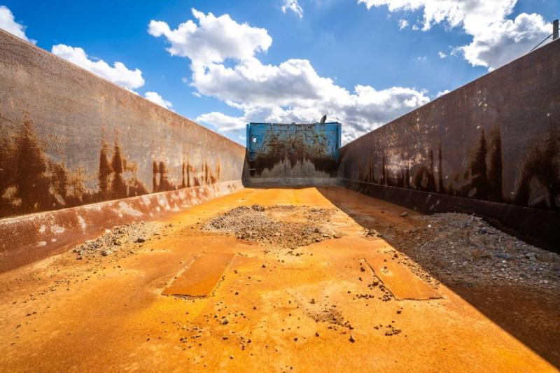 Camion basculantă Scania P380: Foto 8