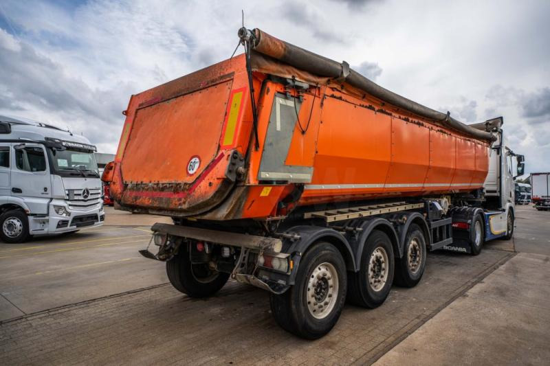 Schmitz SGF-S3-GEISOLEERDE KIPPER-27m3 - Semiremorcă basculantă: Foto 4 Schmitz SGF-S3-GEISOLEERDE KIPPER-27m3 - Semiremorcă basculantă: Foto 4