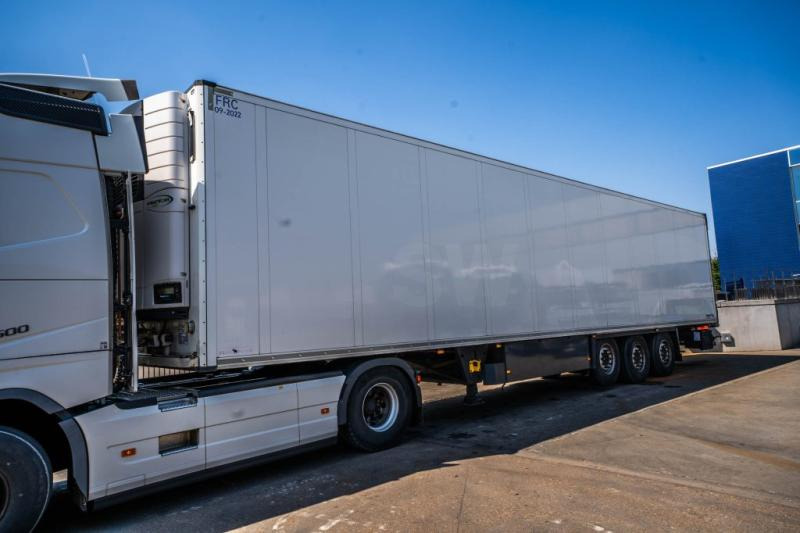 Schmitz SCB-S3B-CARRIER VECTOR 1550 - Semiremorcă: Foto 1 Schmitz SCB-S3B-CARRIER VECTOR 1550 - Semiremorcă: Foto 1