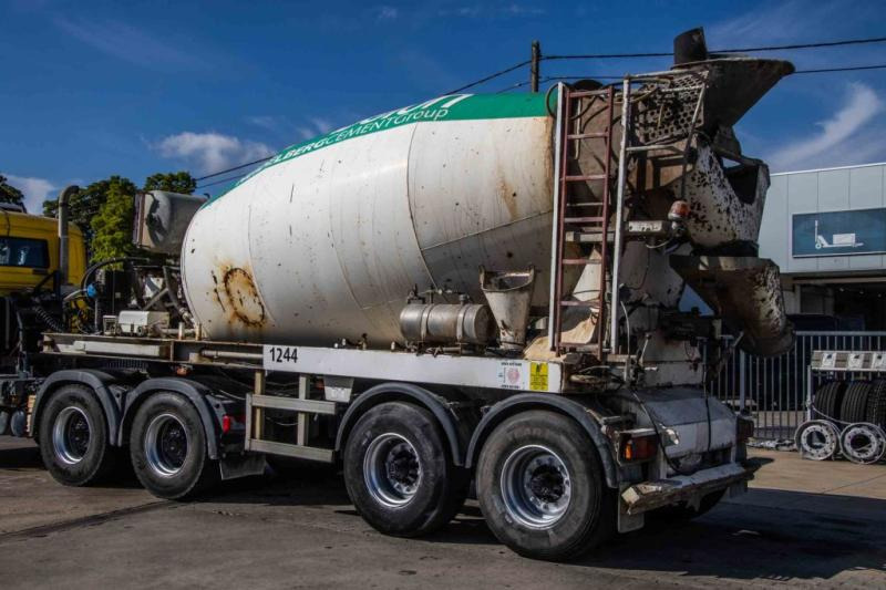 TURBO'S HOET BETON MIXER/MALAXEUR/MISCHER 10M3 +MOTOR/MOTEUR - Semiremorcă betonieră: Foto 4 TURBO'S HOET BETON MIXER/MALAXEUR/MISCHER 10M3 +MOTOR/MOTEUR - Semiremorcă betonieră: Foto 4