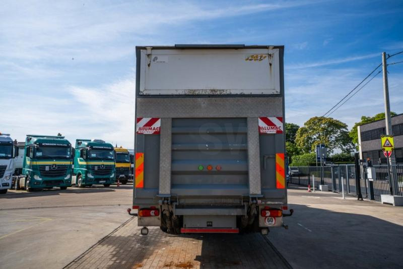 Volvo FL 240 (18t) + DHOLLANDIA 1.5T - Camion furgon: Foto 4 Volvo FL 240 (18t) + DHOLLANDIA 1.5T - Camion furgon: Foto 4