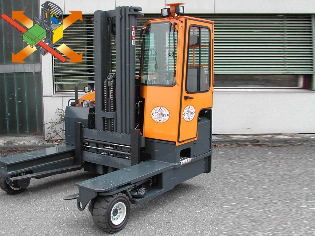 Combilift C4000 - TRIPLEX - Stivuitor cu catarg retractabil, cu schimbare rapidă de direcţie: Foto 1 Combilift C4000 - TRIPLEX - Stivuitor cu catarg retractabil, cu schimbare rapidă de direcţie: Foto 1