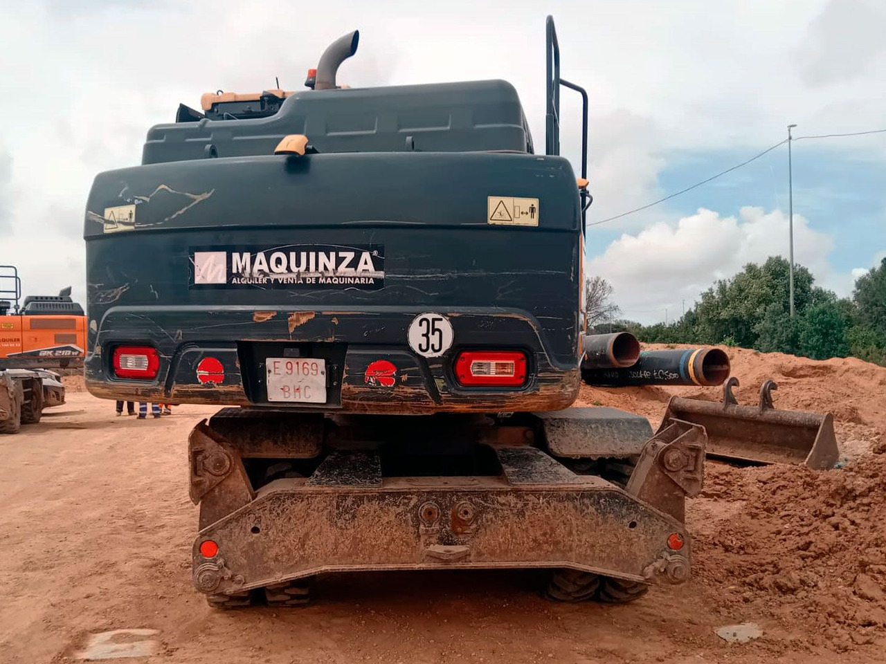 HYUNDAI HW180 - Excavator pe roţi: Foto 5 HYUNDAI HW180 - Excavator pe roţi: Foto 5