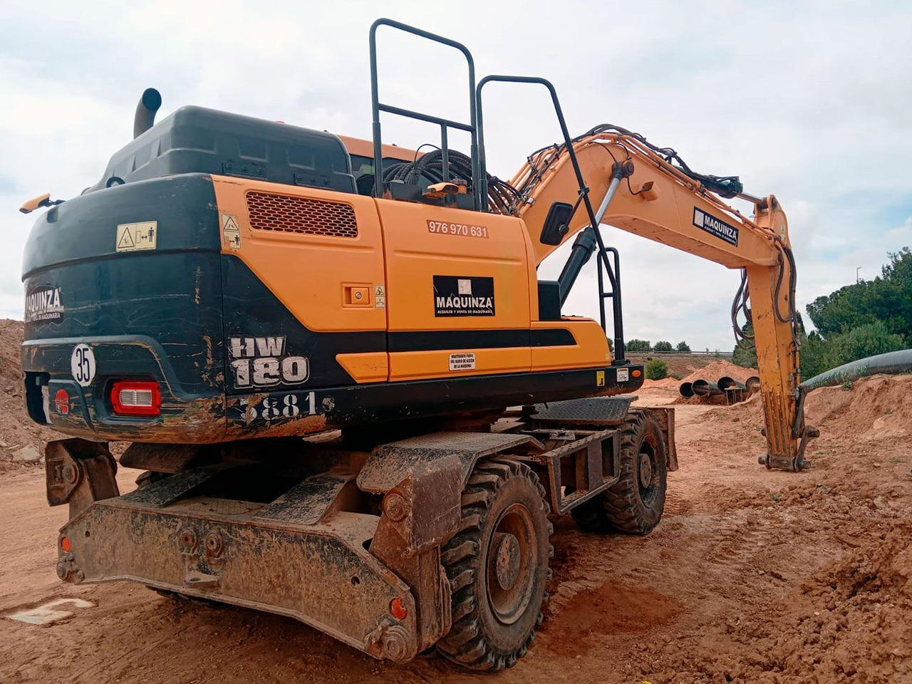 HYUNDAI HW180 - Excavator pe roţi: Foto 4 HYUNDAI HW180 - Excavator pe roţi: Foto 4