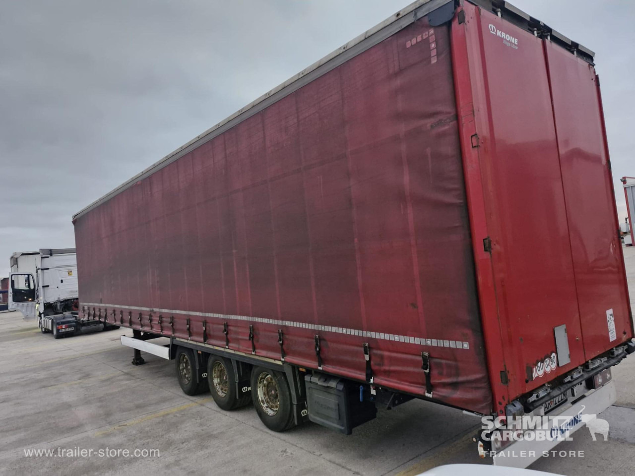 KRONE Curtainsider Mega - Semiremorcă prelată: Foto 5 KRONE Curtainsider Mega - Semiremorcă prelată: Foto 5