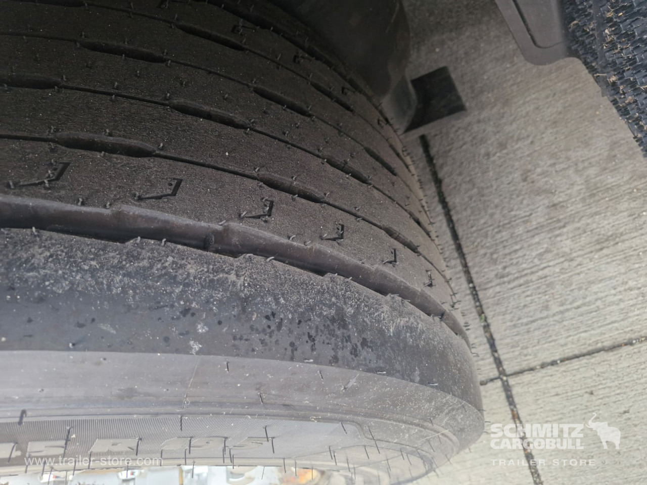 SCHMITZ Curtainsider Mega - Semiremorcă prelată: Foto 2 SCHMITZ Curtainsider Mega - Semiremorcă prelată: Foto 2