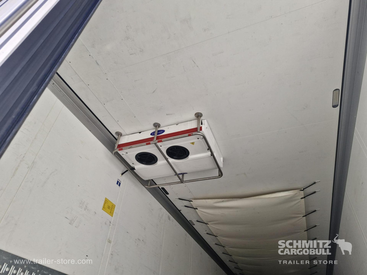 SCHMITZ Reefer Standard - Semiremorcă izoterma: Foto 2 SCHMITZ Reefer Standard - Semiremorcă izoterma: Foto 2