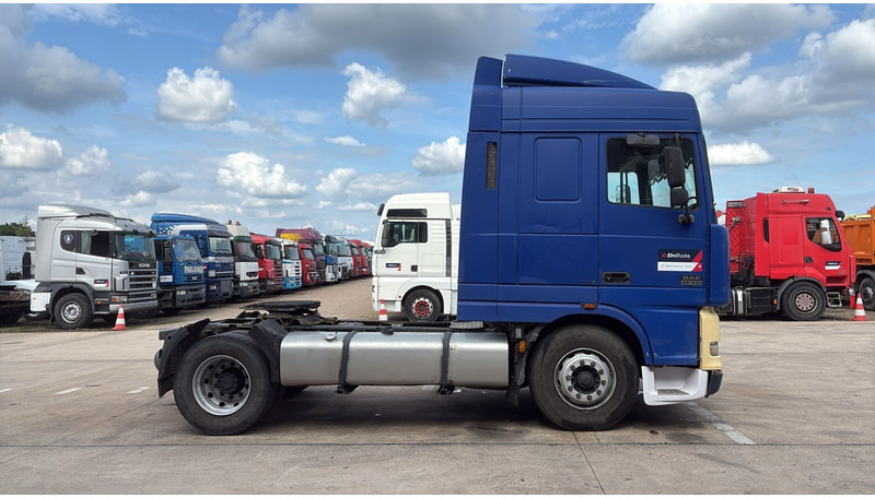 DAF 95 XF 430 (EURO 3 / BOITE MANUELLE / MANUAL GEARBOX) - Cap tractor: Foto 4 DAF 95 XF 430 (EURO 3 / BOITE MANUELLE / MANUAL GEARBOX) - Cap tractor: Foto 4