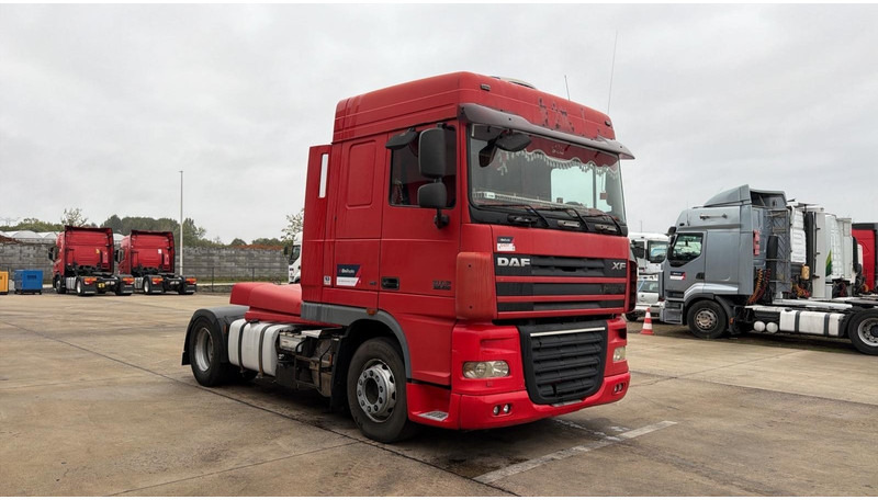 DAF XF 105.460 (BOITE MANUELLE / MANUAL GEARBOX) - Cap tractor: Foto 2 DAF XF 105.460 (BOITE MANUELLE / MANUAL GEARBOX) - Cap tractor: Foto 2
