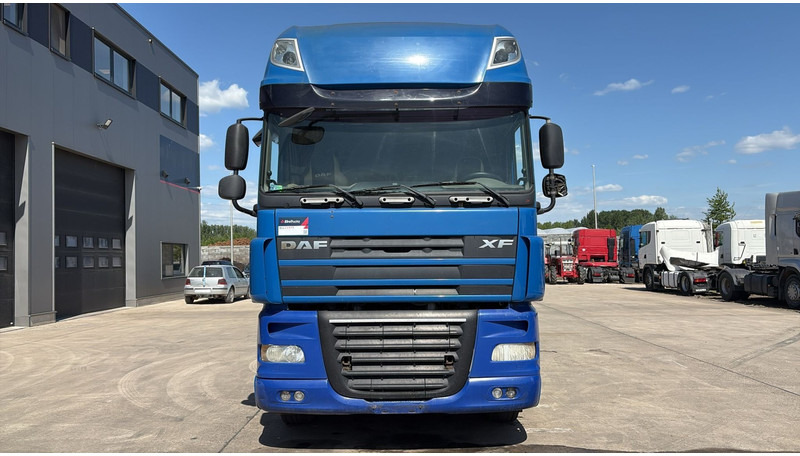 DAF XF 105.460 (BOITE MANUELLE / MANUAL GEARBOX) - Cap tractor: Foto 3 DAF XF 105.460 (BOITE MANUELLE / MANUAL GEARBOX) - Cap tractor: Foto 3
