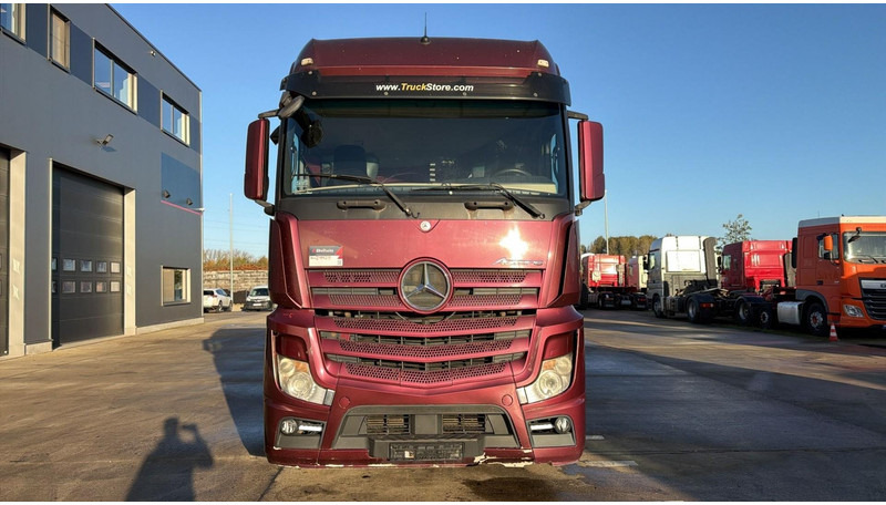 Mercedes-Benz Actros 1845 (RETARDER / GOOD CONDITION / BONNE ETAT) - Cap tractor: Foto 2 Mercedes-Benz Actros 1845 (RETARDER / GOOD CONDITION / BONNE ETAT) - Cap tractor: Foto 2