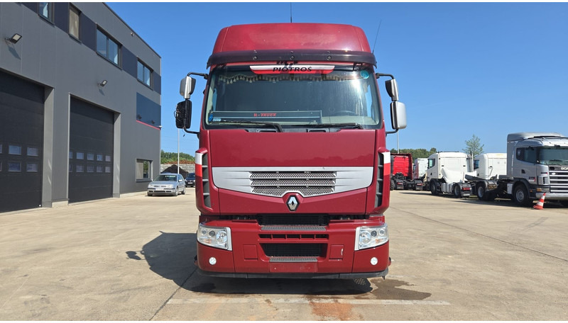 Renault Premium 450 (BOITE MANUELLE / MANUAL GEARBOX / AIRCO) - Cap tractor: Foto 2 Renault Premium 450 (BOITE MANUELLE / MANUAL GEARBOX / AIRCO) - Cap tractor: Foto 2