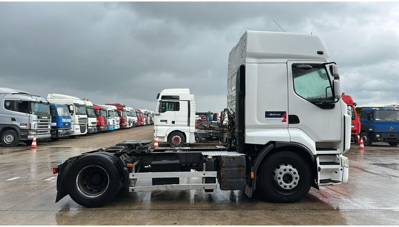 Renault Premium 450 (BOITE MANUELLE / MANUAL GEARBOX) - Cap tractor: Foto 4 Renault Premium 450 (BOITE MANUELLE / MANUAL GEARBOX) - Cap tractor: Foto 4