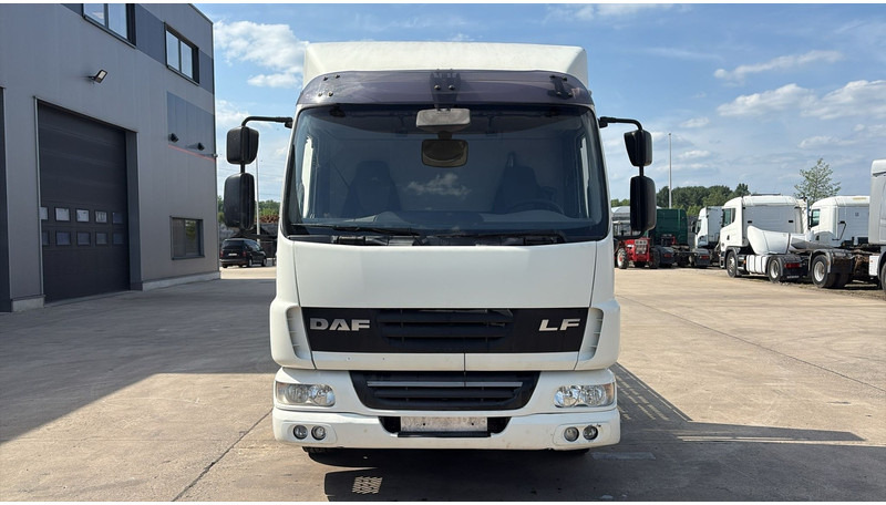 DAF LF 45.210 (EURO 5 / HOLLAND TRUCK / NEW CONSTRUCTION / EURO 5 / PERFECT CONDITION) - Camion transport auto: Foto 2 DAF LF 45.210 (EURO 5 / HOLLAND TRUCK / NEW CONSTRUCTION / EURO 5 / PERFECT CONDITION) - Camion transport auto: Foto 2