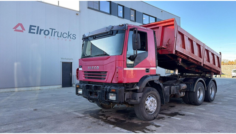 Iveco Eurotrakker 260 E 34 (POMPE MANUELLE / MANUAL PUMP / LAMES / GRAND PONT / BOITE MANUELLE) - Camion basculantă: Foto 1 Iveco Eurotrakker 260 E 34 (POMPE MANUELLE / MANUAL PUMP / LAMES / GRAND PONT / BOITE MANUELLE) - Camion basculantă: Foto 1