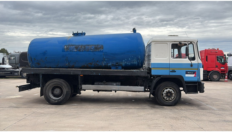 MAN 18.232 (MANUAL PUMP / POMPE MANUELLE / 11.000L) - Maşină pentru vidanjări: Foto 4 MAN 18.232 (MANUAL PUMP / POMPE MANUELLE / 11.000L) - Maşină pentru vidanjări: Foto 4