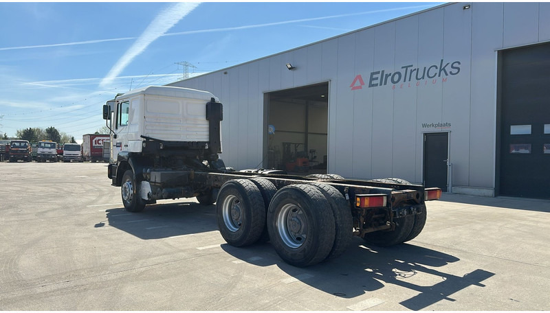 Leasing de MAN 33.464 (6 CYLINDER / EURO 2 / SEMI MANUAL PUMP / BIG AXLE / STEEL SUSP. / LAMES) MAN 33.464 (6 CYLINDER / EURO 2 / SEMI MANUAL PUMP / BIG AXLE / STEEL SUSP. / LAMES): Foto 6