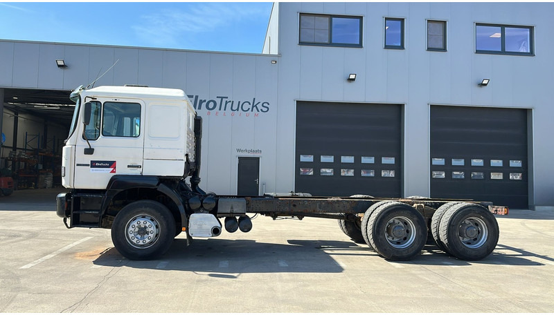 Leasing de MAN 33.464 (6 CYLINDER / EURO 2 / SEMI MANUAL PUMP / BIG AXLE / STEEL SUSP. / LAMES) MAN 33.464 (6 CYLINDER / EURO 2 / SEMI MANUAL PUMP / BIG AXLE / STEEL SUSP. / LAMES): Foto 9