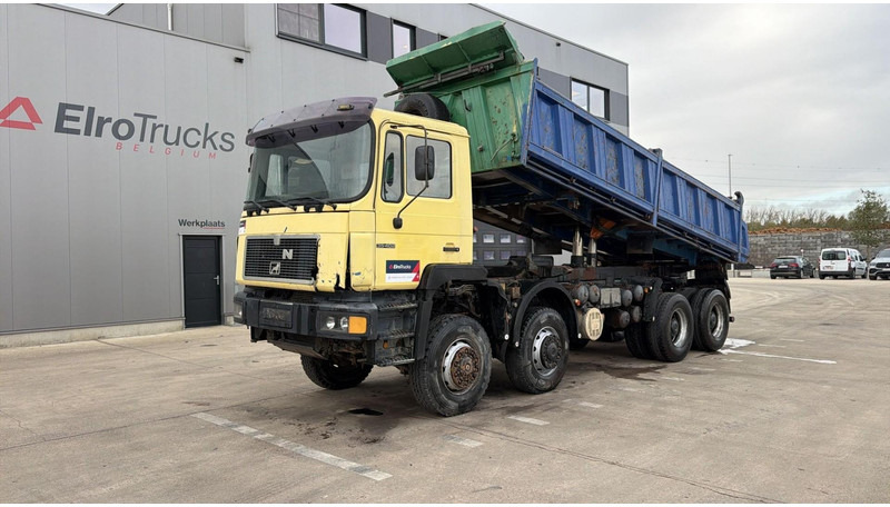 MAN 35.402 (8X8 / BIG AXLES / GRAND PONT / LAMES / STEEL SUSP. / 6 CYLINDER) - Camion basculantă: Foto 1 MAN 35.402 (8X8 / BIG AXLES / GRAND PONT / LAMES / STEEL SUSP. / 6 CYLINDER) - Camion basculantă: Foto 1