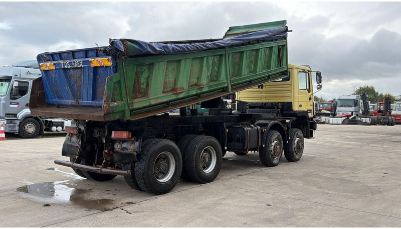 MAN 35.402 (8X8 / BIG AXLES / GRAND PONT / LAMES / STEEL SUSP. / 6 CYLINDER) - Camion basculantă: Foto 4 MAN 35.402 (8X8 / BIG AXLES / GRAND PONT / LAMES / STEEL SUSP. / 6 CYLINDER) - Camion basculantă: Foto 4